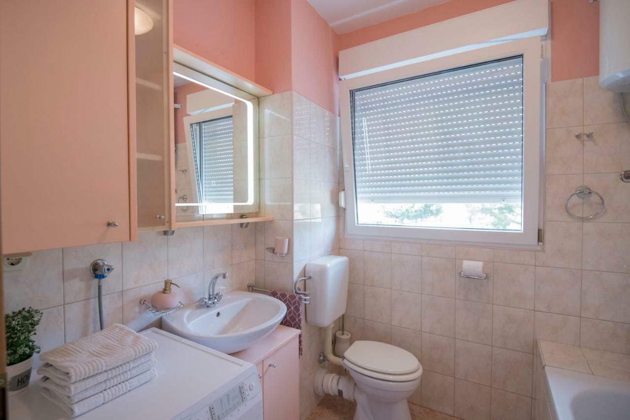 Comfortable Cozy Beach Apartment Spalato Esterno foto